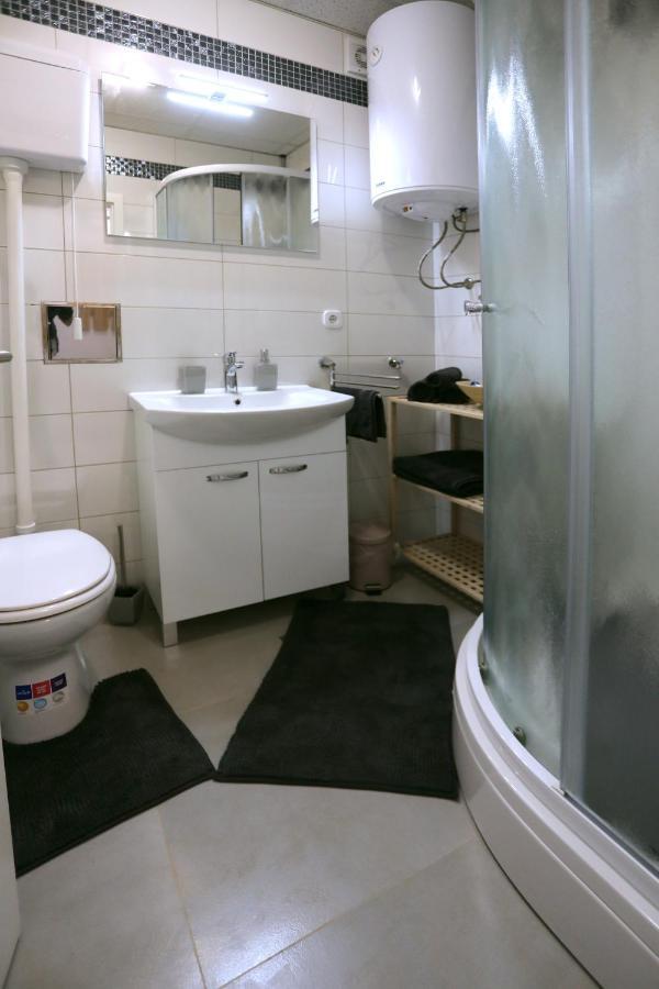 Studio Apartman Ana Osijek Eksteriør bilde
